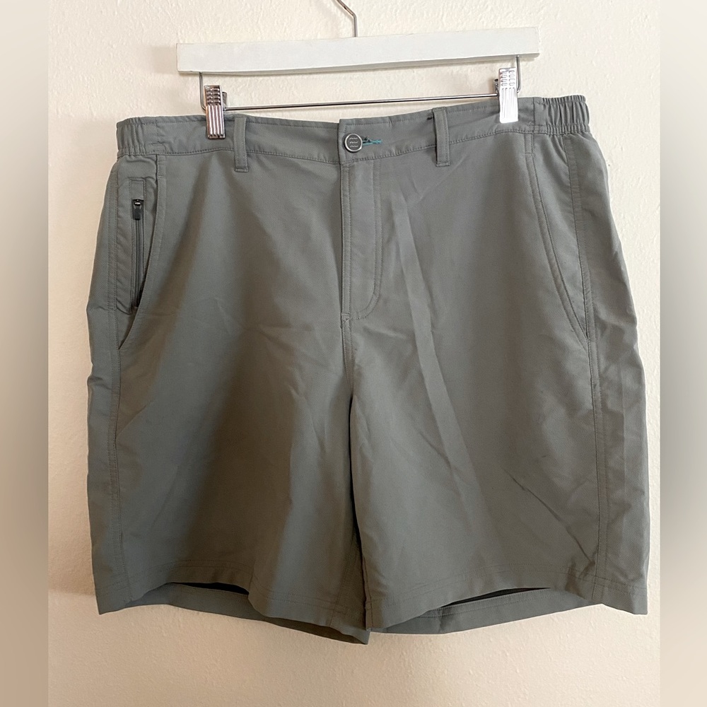 *Like New* Men’s Tradewind Free Fly Short